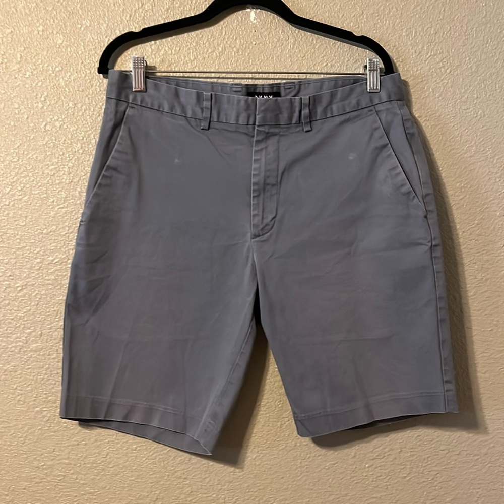 DKNY men’s shorts flat front